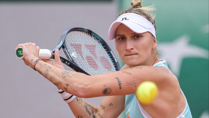 Vondroušová zvládla v Paříži první krok, Plíšková padla ve třech setech