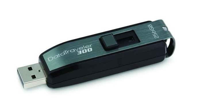 Superflashka pro data z 365 kompaktních disků