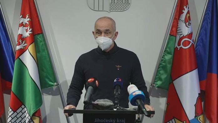 Jihočeský kraj žádá omezení akcí. Vyzval seniory, ať omezí kontakt i s rodinou