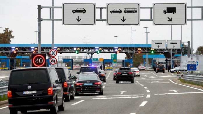 Na Balkáně otevřeli hraniční most, spojí Chorvatsko s Bosnou