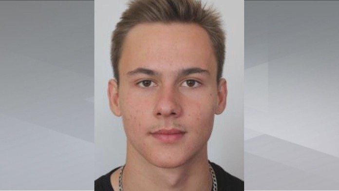 Rodina již týden pátrá po ztraceném Šimonovi (17). Hasiči prohledávají řeku