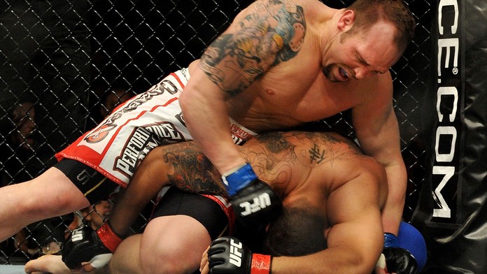 Bývalý šampion těžké váhy chystá návrat do UFC!