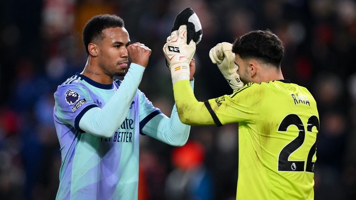Arsenal vstoupil do nového roku vítězně. Otočil londýnské derby a je opět druhý