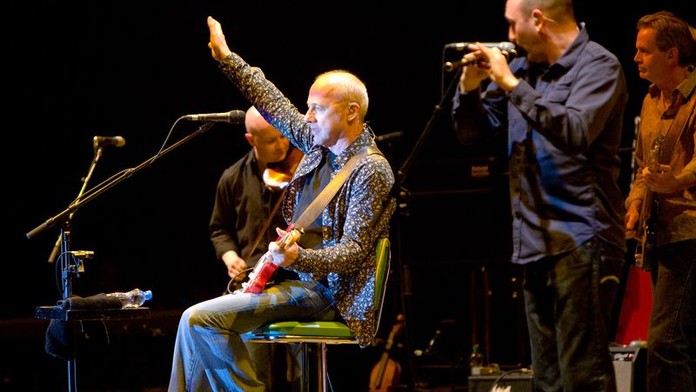 Mark Knopfler sklidil v Praze bouřlivé ovace