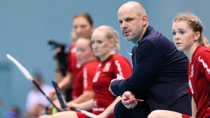 Trenér české florbalové reprezentace žen Lukáš Procházka