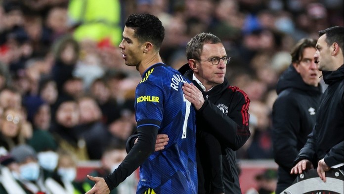 Ronaldo zuřil po svém střídání. Trenér prozradil, čím ho uklidnil