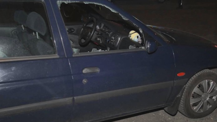 Muž dal auto do servisu, z bundy uvnitř mu zmizelo 130 tisíc!