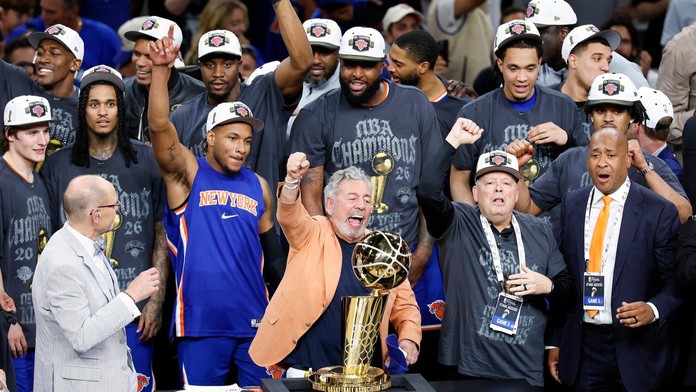 Knicks po 53 letech na vrcholu. V pátém zápase přetlačili Spurs a slaví titul