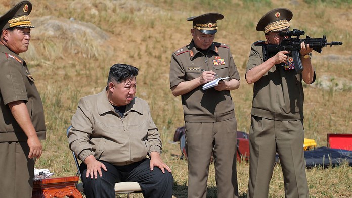 Kim Čong-un na inspekci