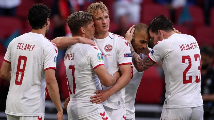 Fotbalisté Dánska deklasovali čtyřmi góly Wales a jsou ve čtvrtfinále