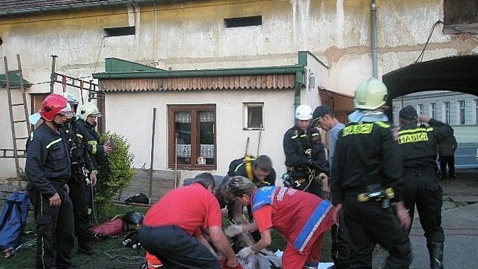Ve Škodovce se zřítil muž z věže! Zemřel na místě