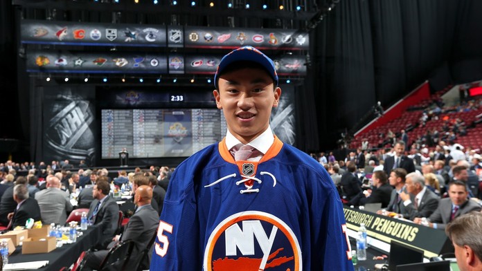 Do NHL přichází první Číňan! Šanci mu dali Islanders a čekají zisk