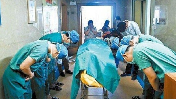 Čtyřletý hoch potřebuje 4 transplantace! Žije díky batohu