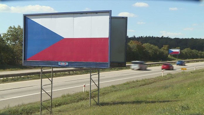 Za půl roku odstranili jen tři billboardy, pokuty nikdo nedostal