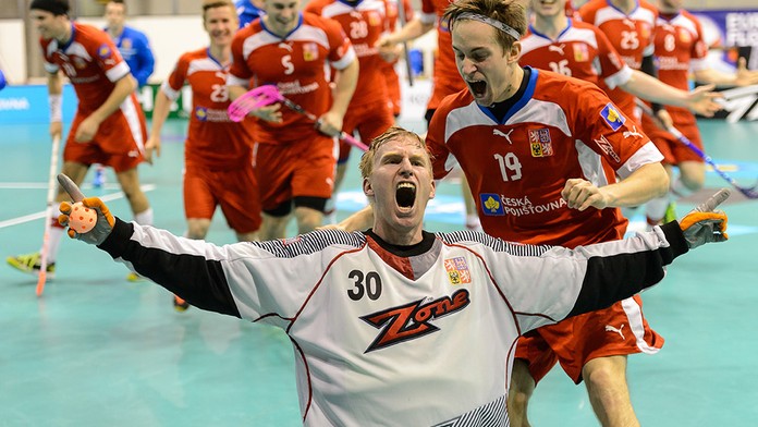 Florbal přerušili kvůli dešti. A pak se Čechům splnil velký sen