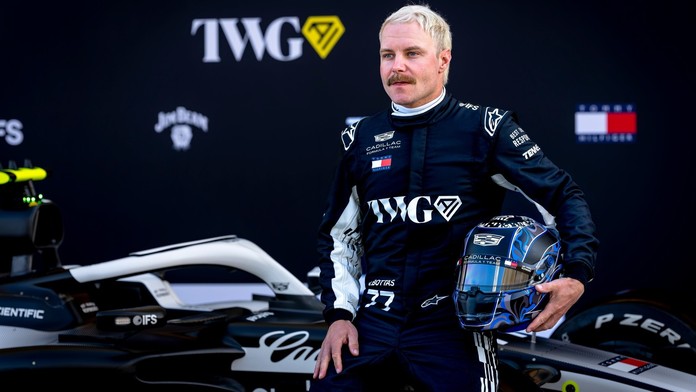 Bottas promluvil o emotivním startu své nové stáje. V garáži tekly slzy