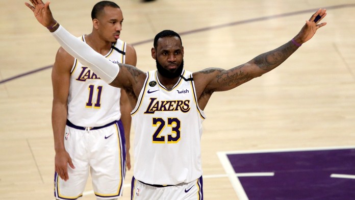 LeBron James předčil mladíka a dorovnal nedávno zesnulého Bryanta