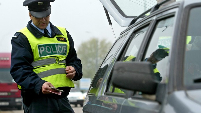 Čeští policisté vzali úplatek, tvrdí polský řidič. Věc řeší inspekce