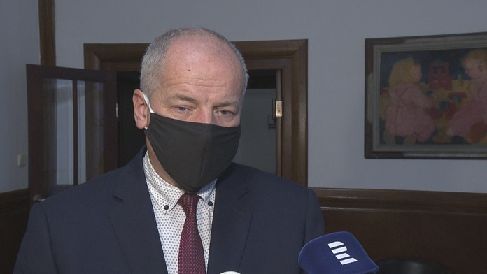 Děti se do škol jen tak nevrátí. Záležet bude na datech, říká Prymula