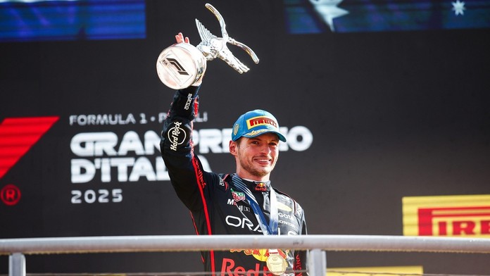 Verstappen si nedá volno. Splní si sen debutem v jiné závodní sérii