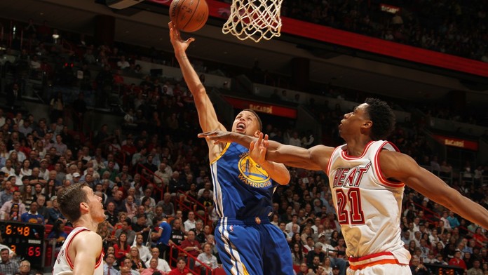 Warriors se nadřeli! Proti Miami otáčeli v poslední minutě