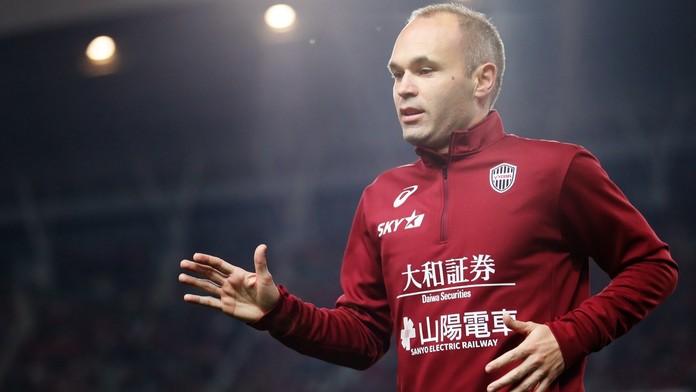 Hra pokračuje. Slavný Iniesta dál napíná, čeká se na jeho další slova