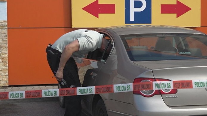 Chlapečka nechali v rozpáleném autě! Hasič popsal jeho záchranu