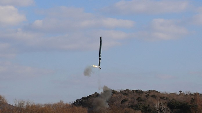 KLDR odpálila strategické rakety. Letěly 1 500 kilometrů a zasáhly své cíle