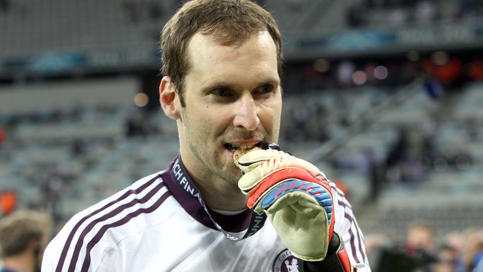 Rukavice v českých barvách vychytaly Bayern, Čechova Chelsea je králem Ligy mistrů!