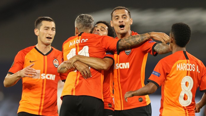 Šachtar nedal Basileji šanci, dál jde také Sevilla, na Spartě se radují
