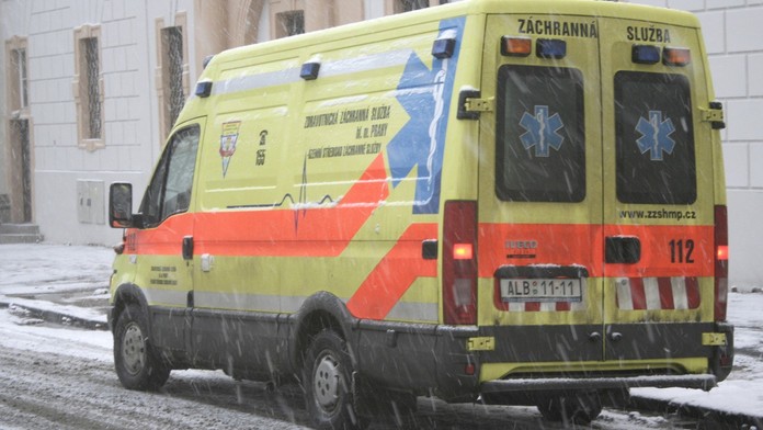 Porod v závějích! Žena v kalamitě nestihla dojet do porodnice