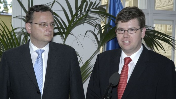 Nečas: Nevěděl jsem, že chce jmenovat Bradáčovou. Pospíšil: Věděl to moc dobře!