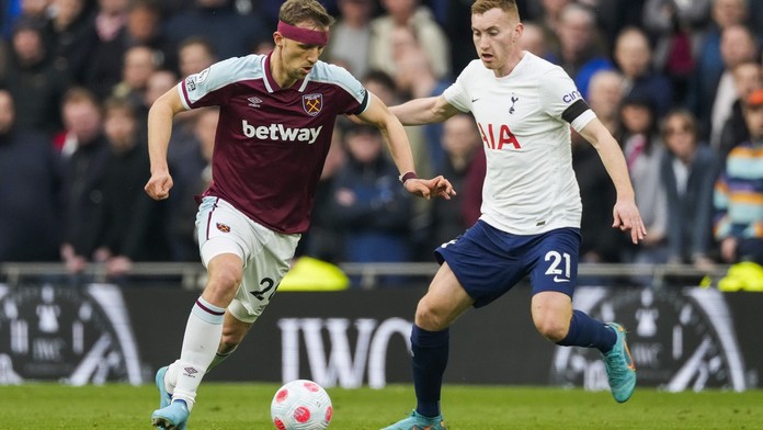West Ham vypadl z pohárových příček. Za Tottenham dvakrát skóroval Son