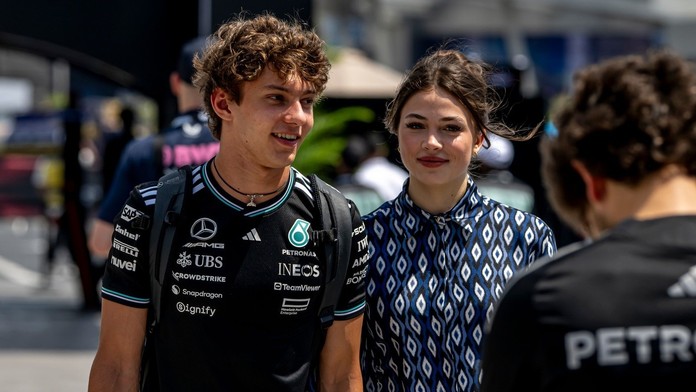 Rána před startem sezóny. Hvězda F1 dostala kopačky od české přítelkyně
