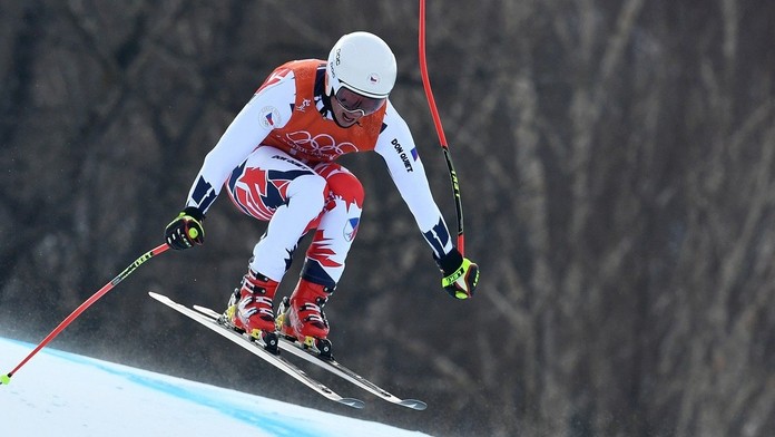 Pády a první české zlomeniny: Kdo teď dění sleduje se sádrou? FOTO
