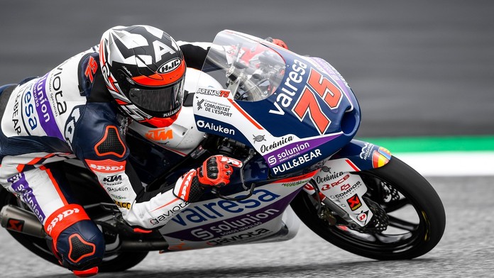 Salač na Spielbergu do cíle nedojel, v MotoGP kraloval Dovizioso