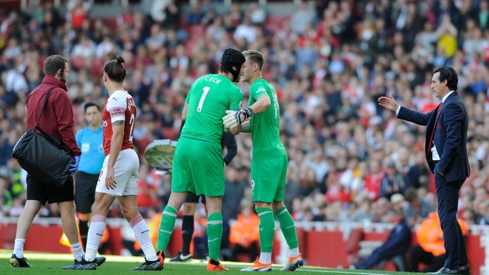 Čech se zranil a střídal. Arsenal však i popáté v řadě vyhrál!
