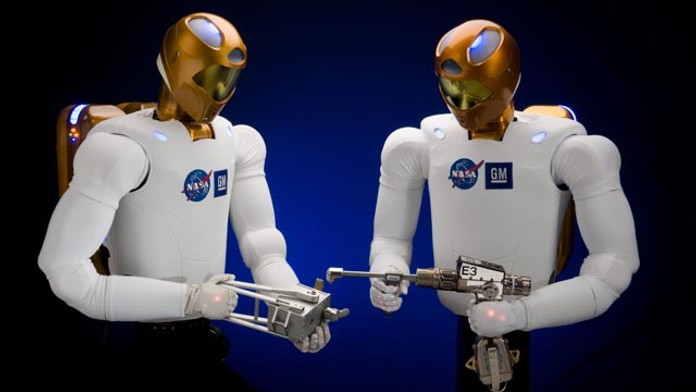 Roboti zatím inteligence moc nepobrali. Ale zlepšují se
