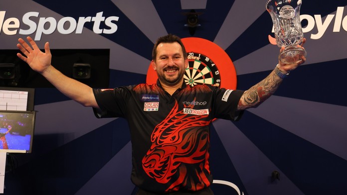 Startuje šipkařské World Grand Prix. Titul obhajuje Jonny Clayton