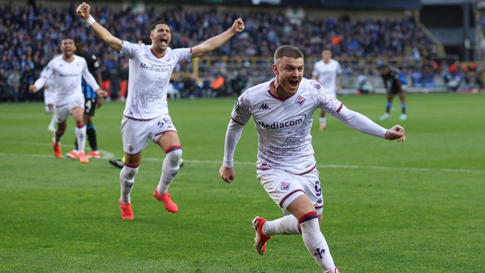 Fiorentina je po roce ve finále Evropské konferenční ligy. V odvetě remizovala