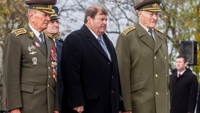 Veteráni vytáhli do zbraně. Založili nový spolek a chrání odkaz odboje