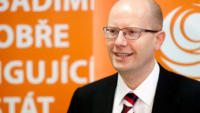 Sobotka se může smát! ČSSD ho podržela a povede povolební vyjednávání