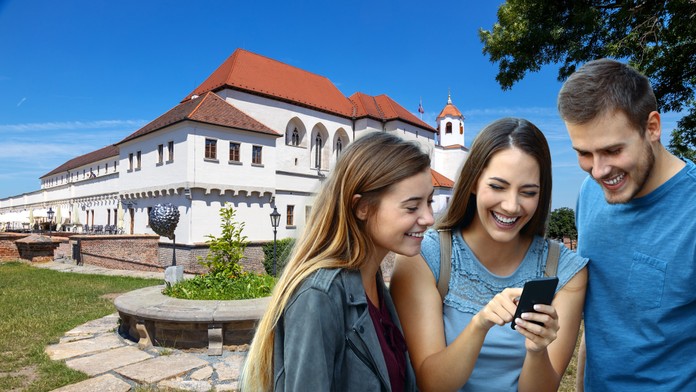 Brno si vystřelilo z obyvatel. Záběry ze Špilberku teď baví internet