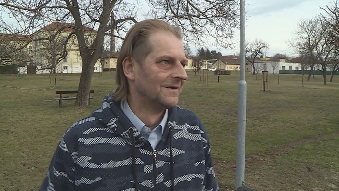 Ševčík za vraždu pykal 30 let, lidé mu poslali desítky tisíc! Už má kde bydlet
