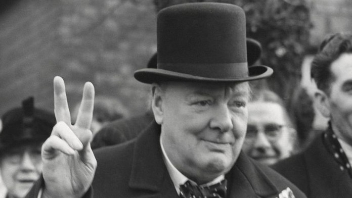 Británie v šoku! V metru vyfotili ducha Winstona Churchilla
