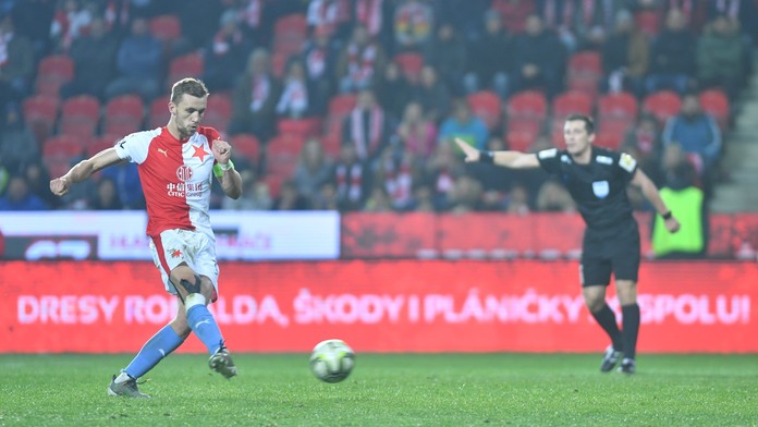 Slavia v Edenu nezaváhala, z penalty se opět trefil Souček