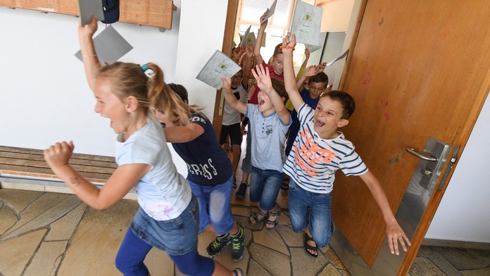 Žáci si v tomto školním roce užijí spoustu volných dní. PŘEHLED prázdnin a svátků