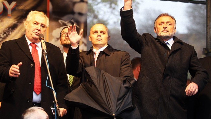 Za vejce na Zemana nebude nikdo potrestán. Žalobce zastavil stíhání