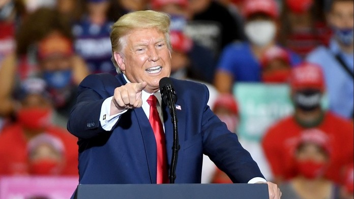 Geniální krok, chválí Putina Trump. Řekl, kam by on poslal armádu