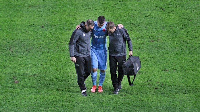 Slavii kosí zranění, Kúdela je po zápase v Karviné o berlích